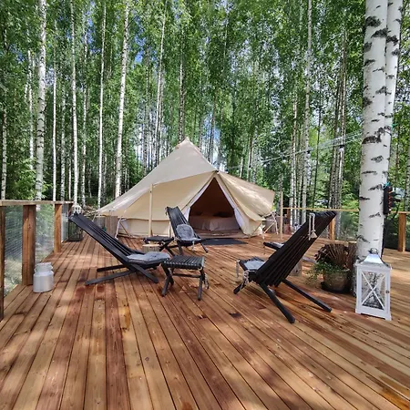 Kakiniitty Glamping *